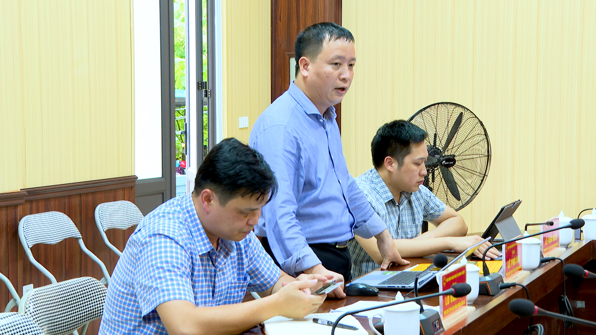 Anh-tin-bai